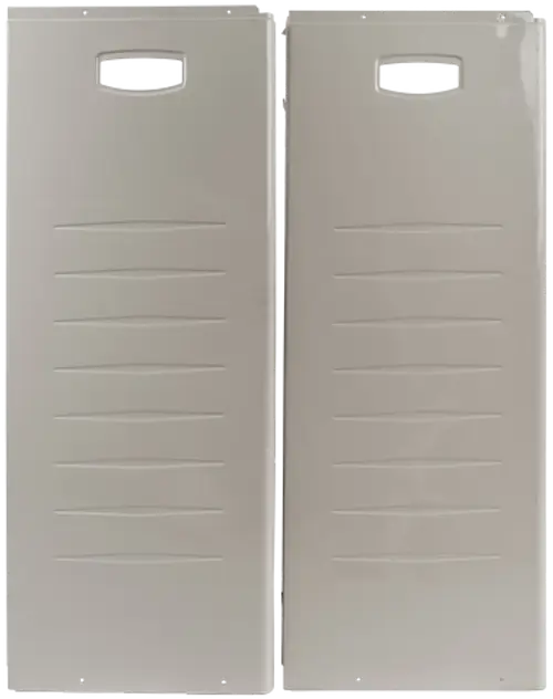 Zwei graue, flache Platten mit Griffen und horizontalen Rillen, die von der Marke Wolf stammen. Sie sind nebeneinander angeordnet und scheinen Teil eines größeren Systems zu sein.